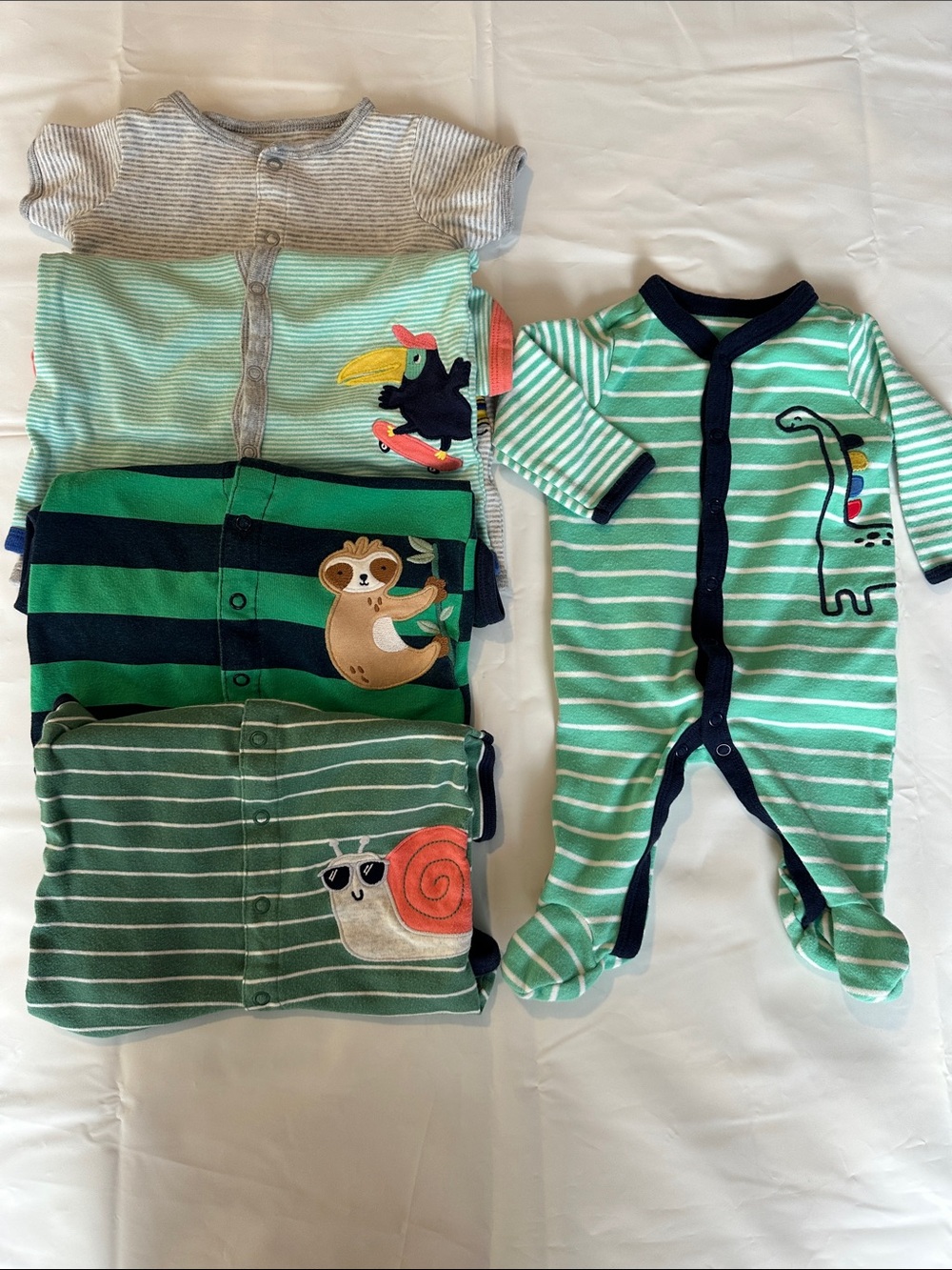 Bundle Carter's kids children’s clothes 5 pc , size 3 months